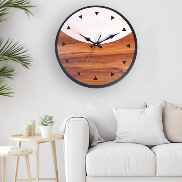 Modern Round look Wall Clock - Image 4