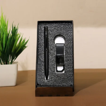 Sleek Black Pen & Keychain Gift Set - Customizable and Elegant